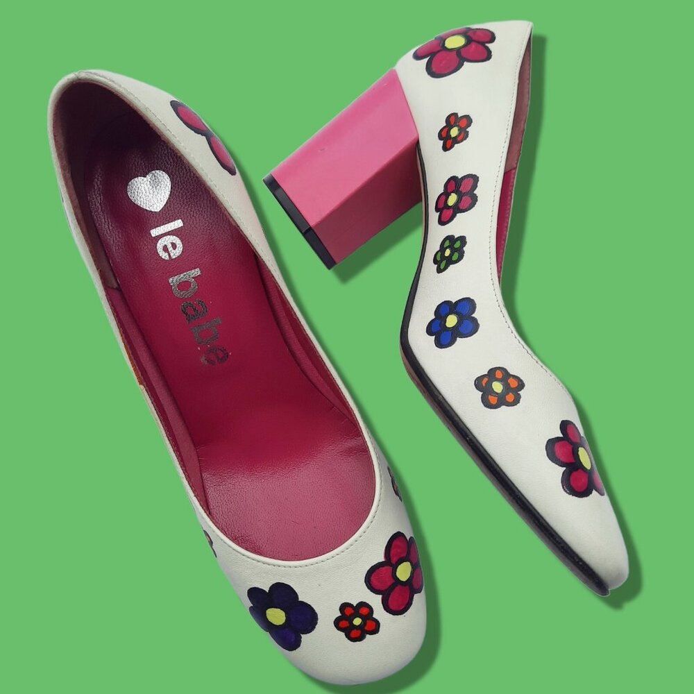 Le Babe Mod Floral Chunky Heels White Pink Leather Pumps Size 38 US 7.5 Italy